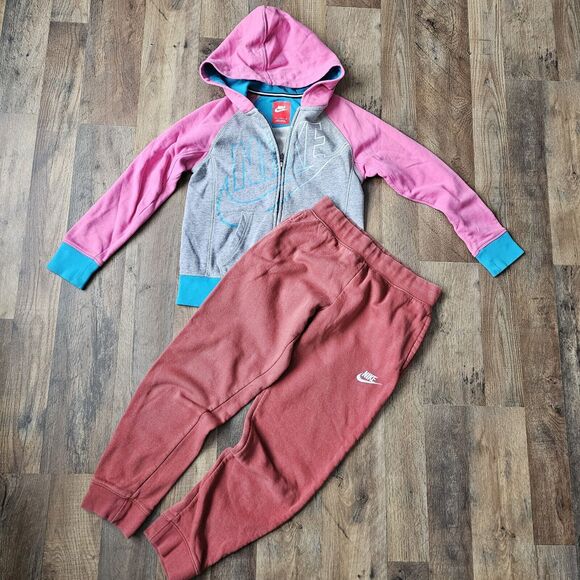 Nike Girl’s Sportswear  Tracksuit Jacket Pants Size Medium + Color block - Picture 1 of 7